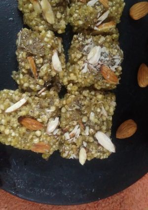 જુવાર ની બરફી(Jowar Barfi Recipe in Gujarati) રેસીપી મુખ્ય ફોટો