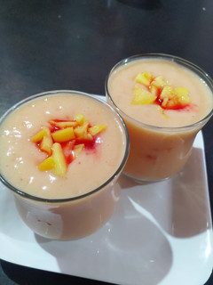 A picture of Rose Mango Shake.