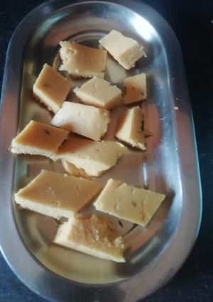 A picture of Besan pakoda.