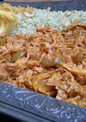 عکسی از دستور باقالی پلو با مرغ ریش ریش شده