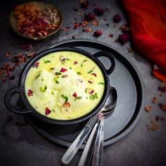 A picture of Rasmalai.
