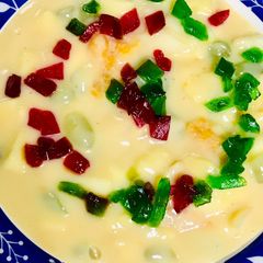 A picture of Instantly prepared homemade fruit custard.