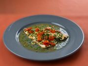 Una foto di filetto di orata cipolla