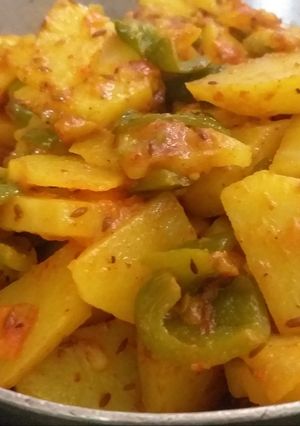 A picture of Potato capsicum veg.
