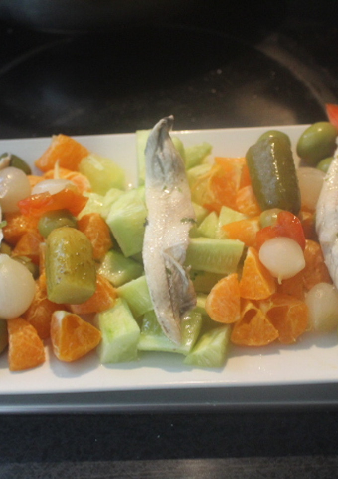 Una foto de Ensalada ordenada de boquerones