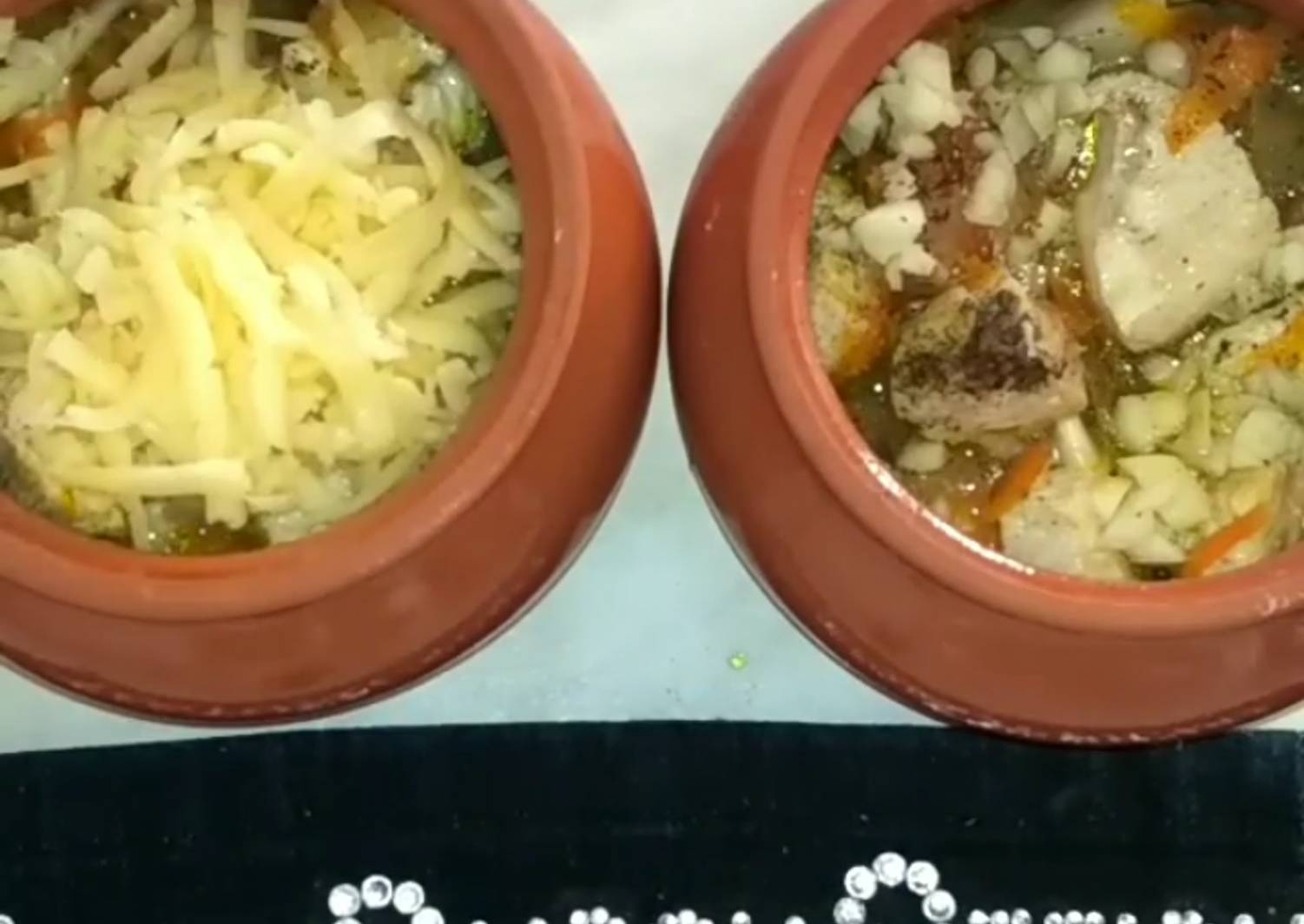 Сколько тушить картошку в горшочке в духовке