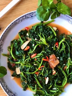 Hình của món 🌱 Cải Xoong Xào Cà Chua (Vegan).