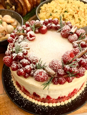 Recipe Almond Cake with Raspberry and Red Currant Filling the Delicious So Delicious