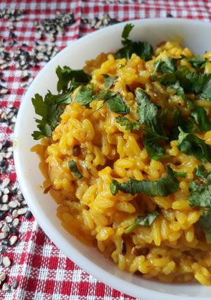 A picture of Urad dal khichdi.