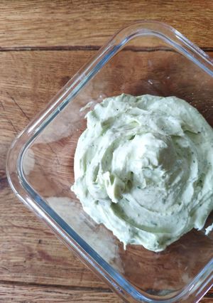 A picture of Herb Cream Cheese.