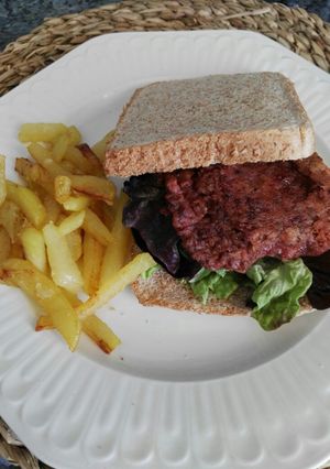 Foto principal de Hamburguesas de lentejas, remolacha y zanahoria