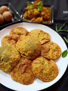 मिक्स मसाला पूरी (Mix masala puri recipe in hindi) रेसिपी मुख्य फोटो