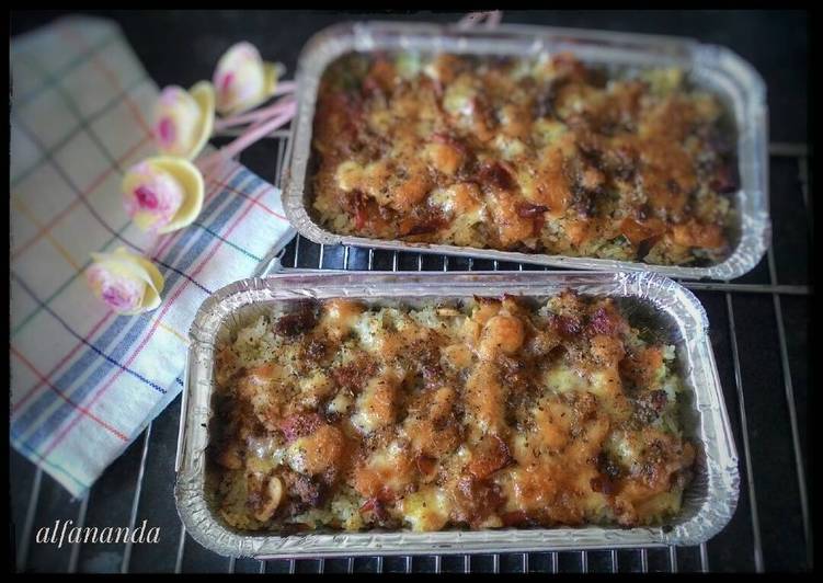 Nasi Panggang Brokoli Keju Saus Bolognese