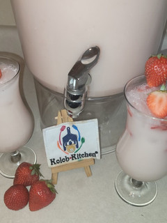Una foto de Horchata de coco fresa