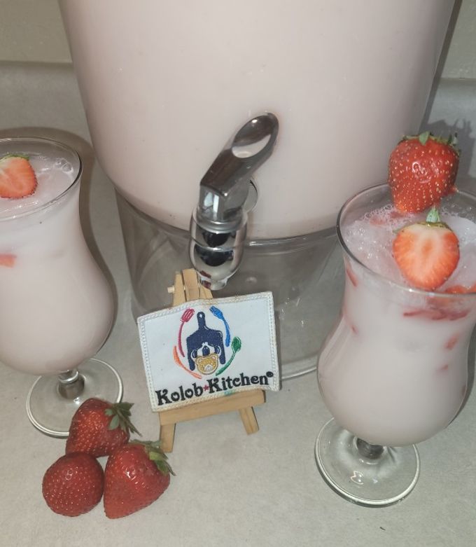 Una foto de Horchata de coco fresa