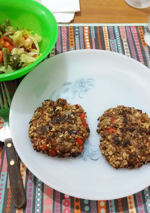 Una foto de Hamburguesas de lentejas, carne picada y avena