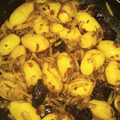 A picture of Potatoes sauce.