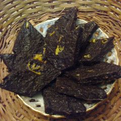 A picture of Orange n Choco chili snaps.