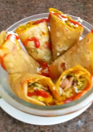 વેજીટેબલ ફ્રેન્કી (vegetable frankie Recipe In Gujarati) રેસીપી મુખ્ય ફોટો
