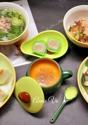 Hình của món Mâm cơm nhiều màu xanh.