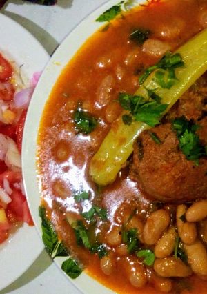 صورة لوصفة لوبيا حمراء مع سلاطة خفيفة وبنينة😋