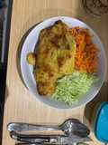 Poulet mariné aux épices indiennes avec salade de légumes
