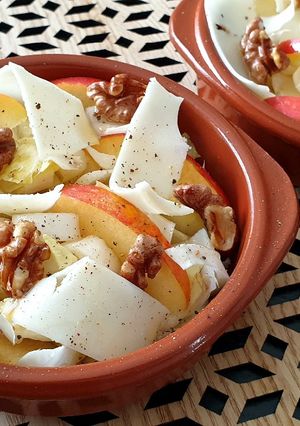 Une photo de Salade d'endives aux noix et fromage de brebis