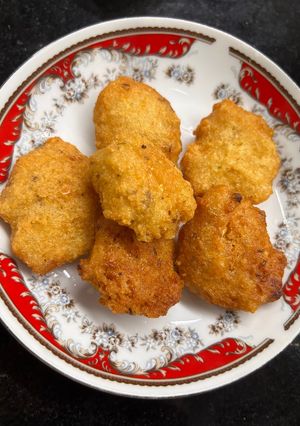 A picture of White peas pakora.