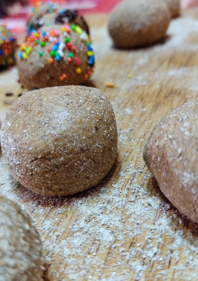 Una foto de Cocadas de miel y harina tostada 😍