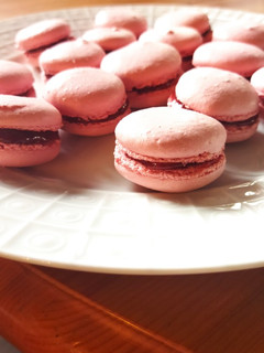 A picture of Raspberry Macarons.