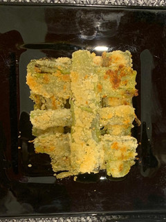 Una foto de Pencas de acelga milanesa express
