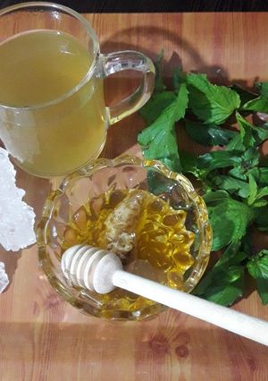 عکسی از دستور دمنوش نعنا و عسل