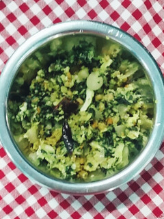 மணத்தக்காளி கீரை பொரியல் (Manathakkaali keerai poriyal recipe in tamil) செய்முறை முக்கிய புகைப்படம்