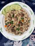 Nasi goreng daging daun ketumbar