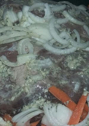 Una foto de Carne mechada con ajo