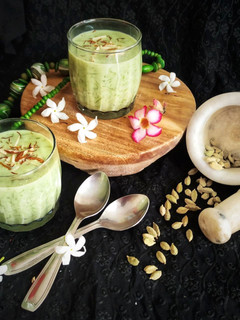 દૂધી ની ખીર (Bottle Gourd Kheer Recipe In Gujarati) રેસીપી મુખ્ય ફોટો