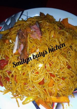 Fried sphagetti ainihin hoton girkin