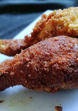 ফ্রাইড চিকেন(Fried chicken recipe in Bengali) রেসিপির প্রধান ছবি