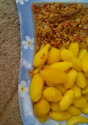 A picture of Boiled Irish Potatoes and Egg sauce.
