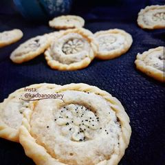 A picture of Kolompeh (Date Cookie).