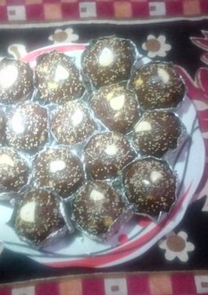 A picture of Healthy Sweet in Chocolate Flavour Made From Glucose Biscuits.