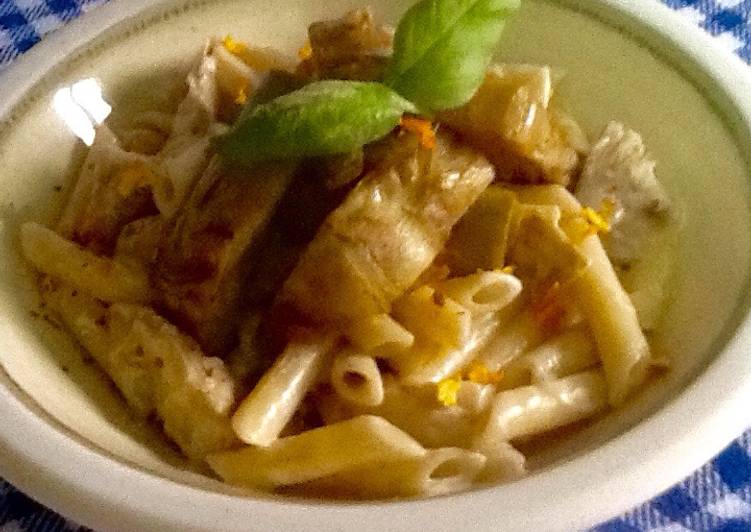 Pasta corta con alcachofas al vermouth