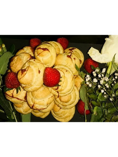 Una foto de Masa de choux y crema pastelera (Croquenmbouche)