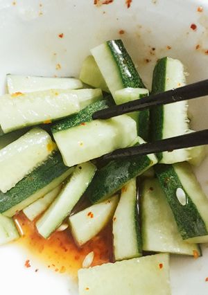 Hình của món Dưa leo lắc muối ớt.