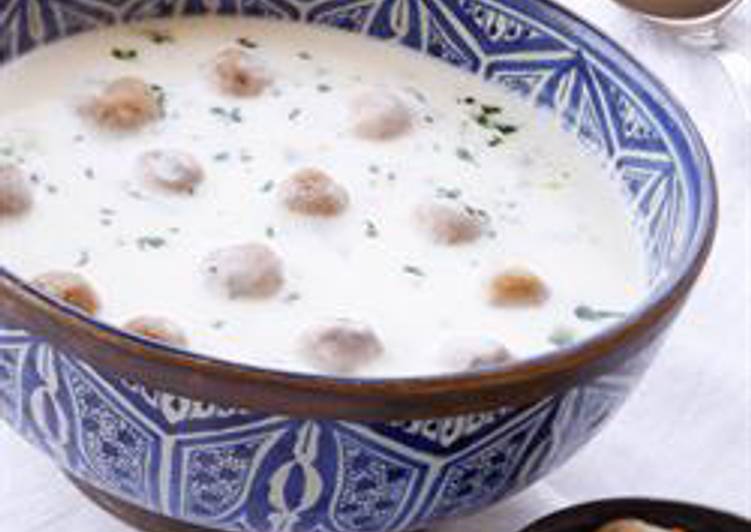 Recipe of Quick Meat dumplings in hot yogurt sauce - shish barak