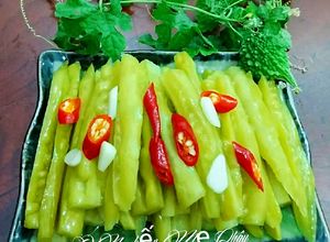 Hình của món Khổ qua ngâm chua ngọt.