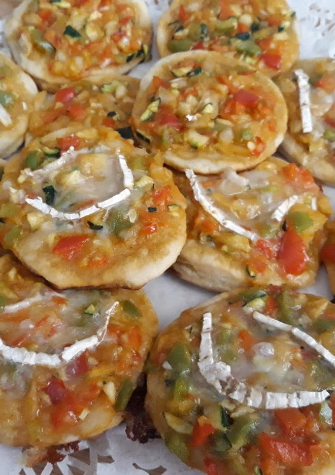 Una foto de Cocas de verdura con queso de cabra Tm5