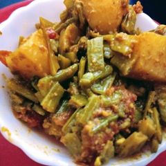 A picture of Gavar ki Sabzi in White Til Paste.