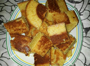 Una foto de Torta de maíz (polenta)