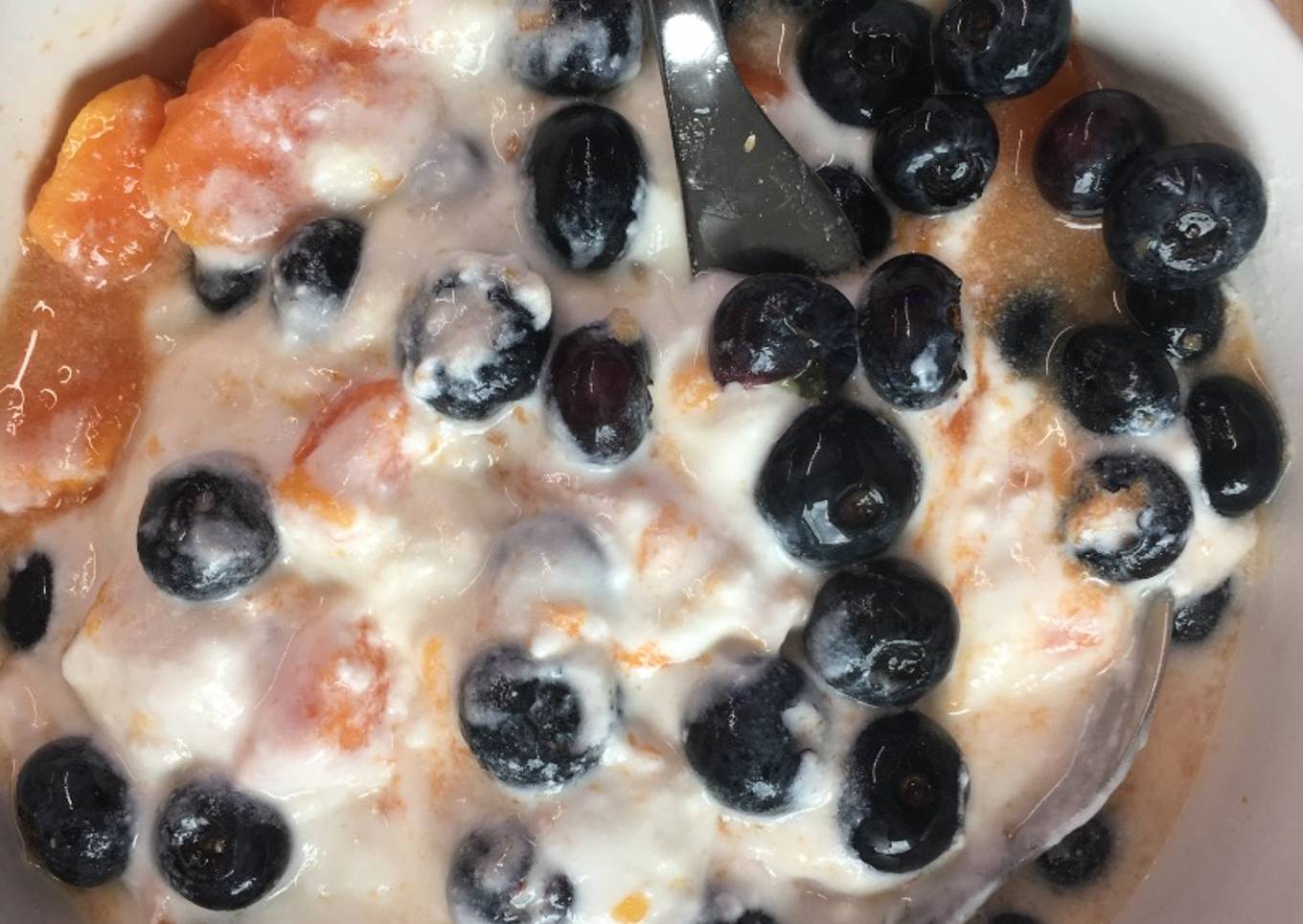 Breakfast - Blueberry, Papaya yougurt